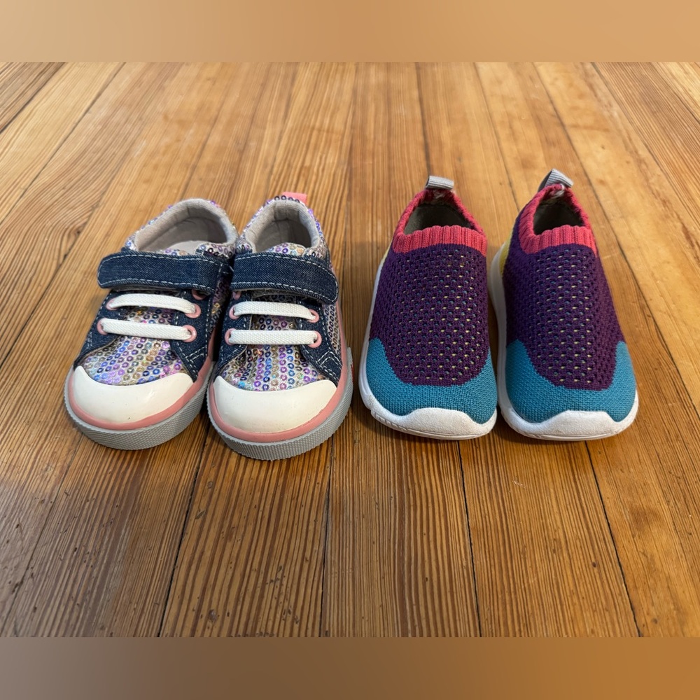 See Kai Run Toddler Sneakers Set, Sz 4, Like New